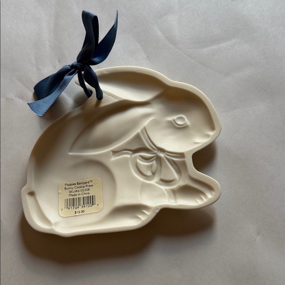 Lenox Poppies on Blue Bunny Cookie Press - Picture 2 of 6